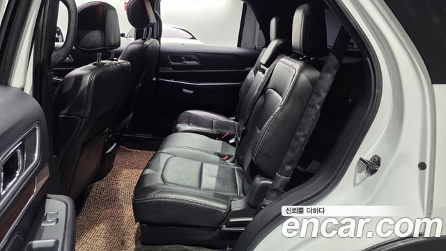 Ford Explorer 2016 — photo 11