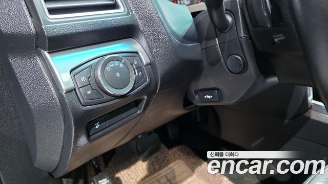 Ford Explorer 2016 — photo 12