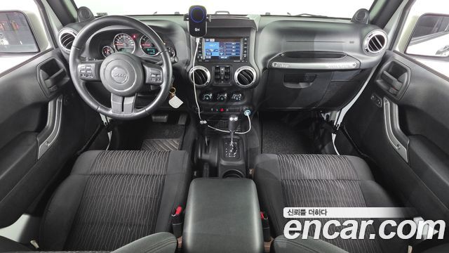 Jeep Wrangler 2012 — photo 7