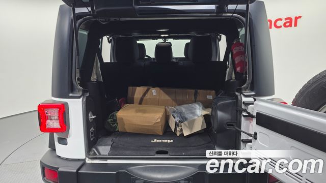 Jeep Wrangler 2012 — photo 16