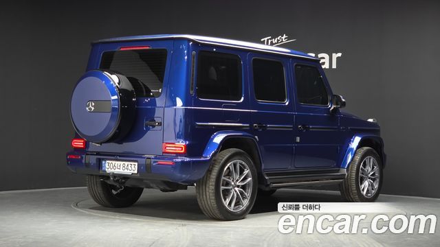 Mercedes-Benz G-Class 2025 — photo 2