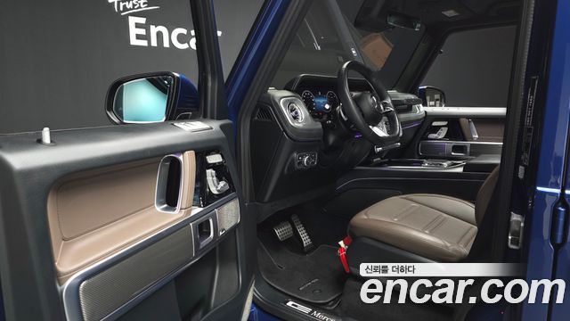 Mercedes-Benz G-Class 2025 — photo 10