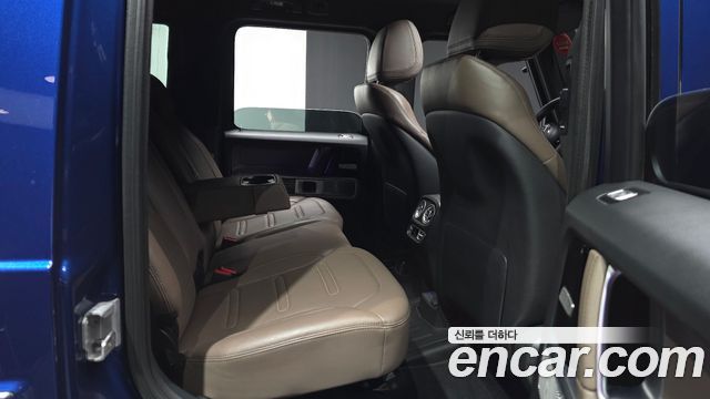 Mercedes-Benz G-Class 2025 — photo 12