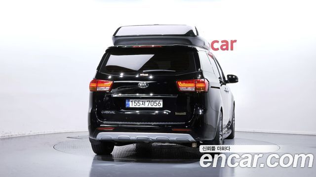 Kia Canival 2017 — photo 4