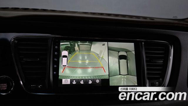 Kia Canival 2017 — photo 14