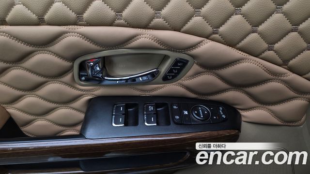 Kia Canival 2017 — photo 18