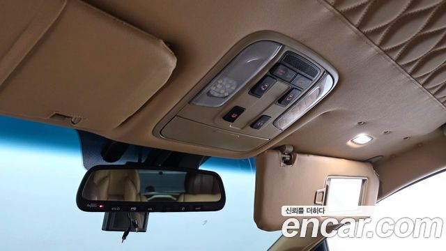Kia Canival 2017 — photo 19
