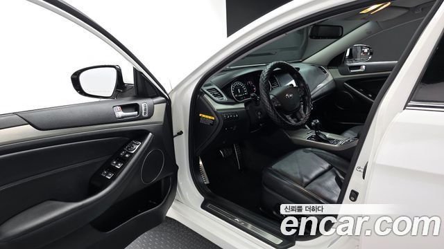 Kia K7 2016 — photo 10
