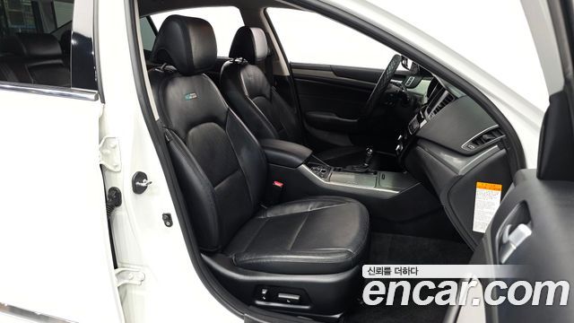 Kia K7 2016 — photo 11