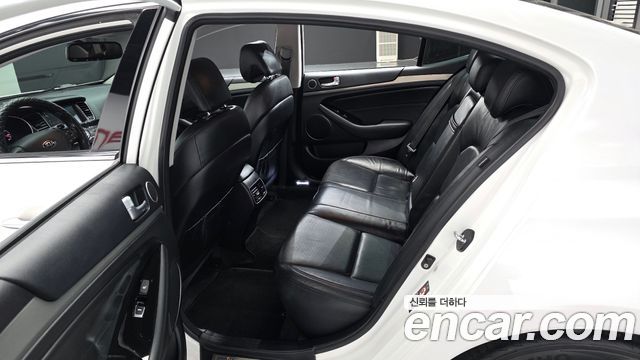 Kia K7 2016 — photo 12