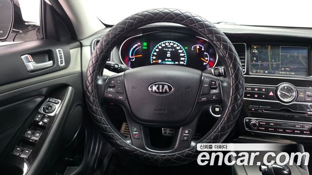 Kia K7 2016 — photo 13