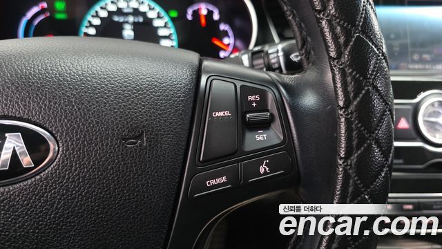 Kia K7 2016 — photo 16