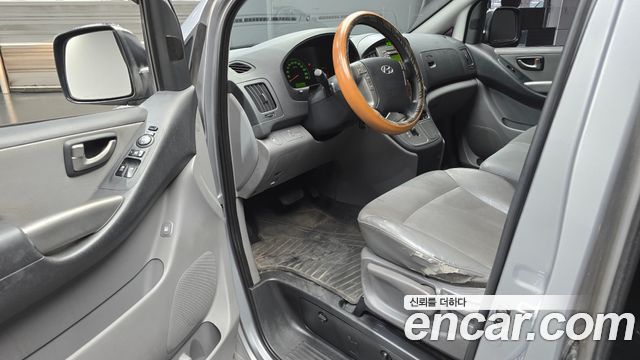 Hyundai Starex 2013 — photo 10