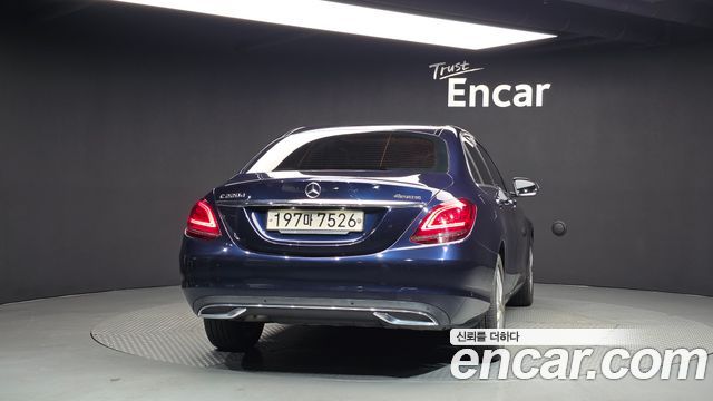 Mercedes-Benz C-Class 2019 — photo 4