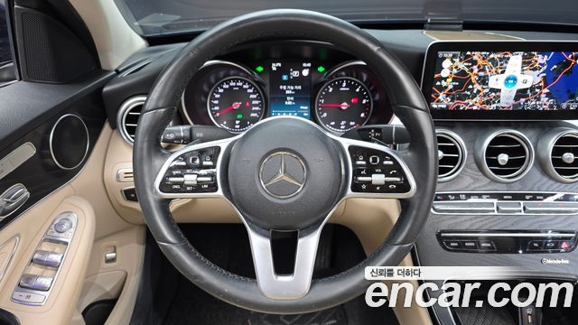 Mercedes-Benz C-Class 2019 — photo 19
