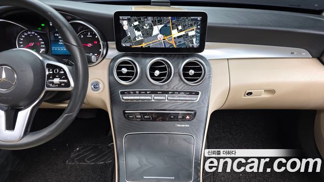 Mercedes-Benz C-Class 2019 — photo 20