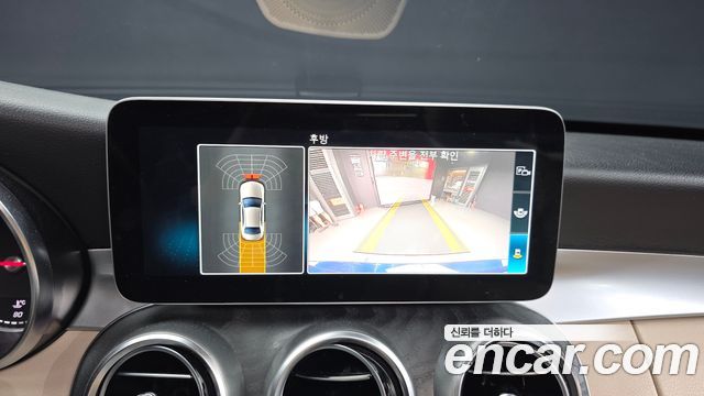 Mercedes-Benz C-Class 2019 — photo 21