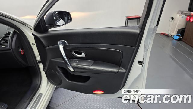 Renault Korea SM5  2012 — photo 14