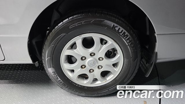 Hyundai Starex 2011 — photo 5
