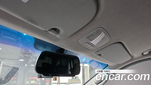 Hyundai Starex 2011 — photo 25