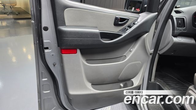 Hyundai Starex 2011 — photo 14