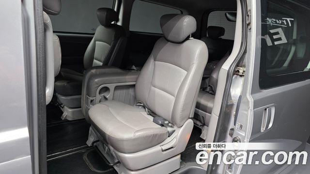 Hyundai Starex 2011 — photo 16