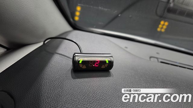 Hyundai Starex 2011 — photo 28