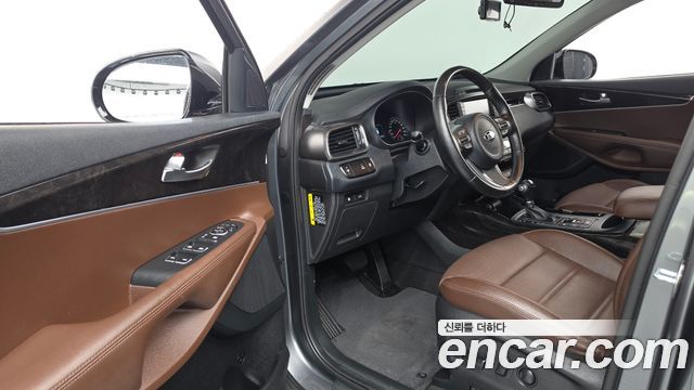 Kia Sorento 2016 — photo 13