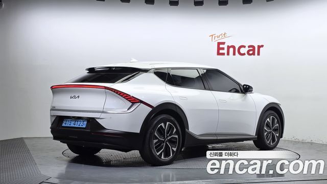 Kia EV6 2022 — photo 2