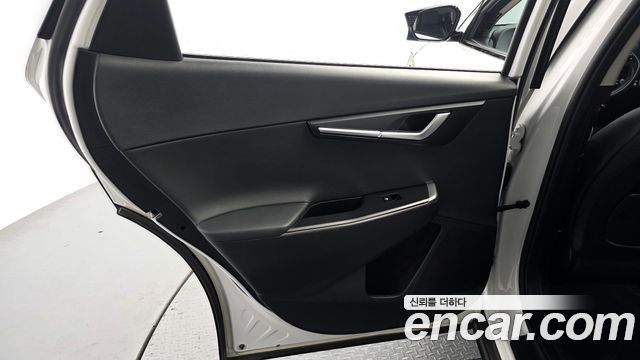 Kia EV6 2022 — photo 15