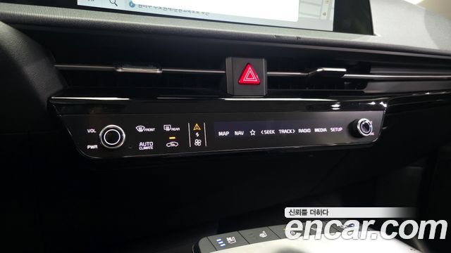 Kia EV6 2022 — photo 29