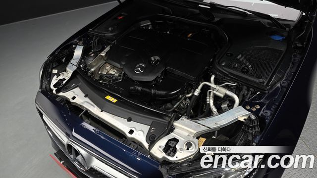 Mercedes-Benz E-Class 2019 — photo 6