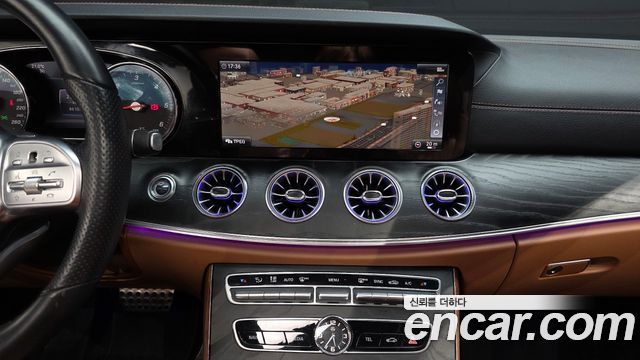 Mercedes-Benz E-Class 2019 — photo 20