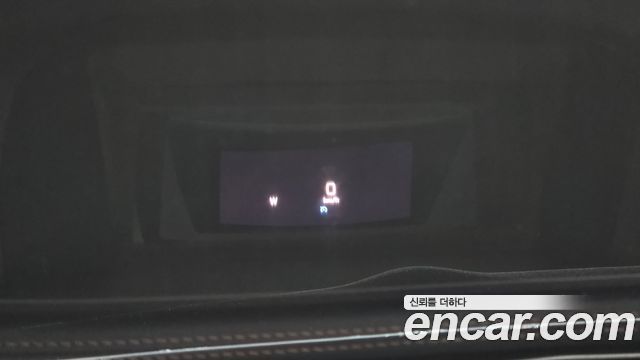 Mercedes-Benz E-Class 2019 — photo 23