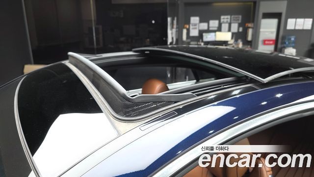 Mercedes-Benz E-Class 2019 — photo 25
