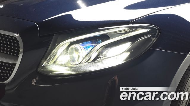 Mercedes-Benz E-Class 2019 — photo 8