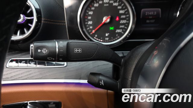 Mercedes-Benz E-Class 2019 — photo 30