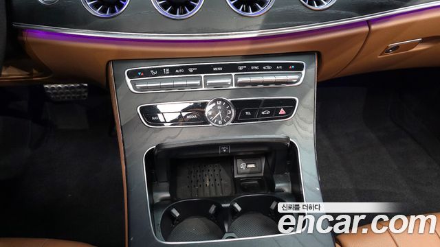 Mercedes-Benz E-Class 2019 — photo 33