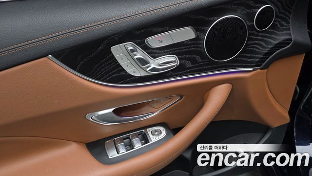 Mercedes-Benz E-Class 2019 — photo 34