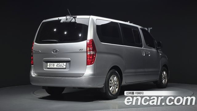 Hyundai Starex 2018 — photo 2