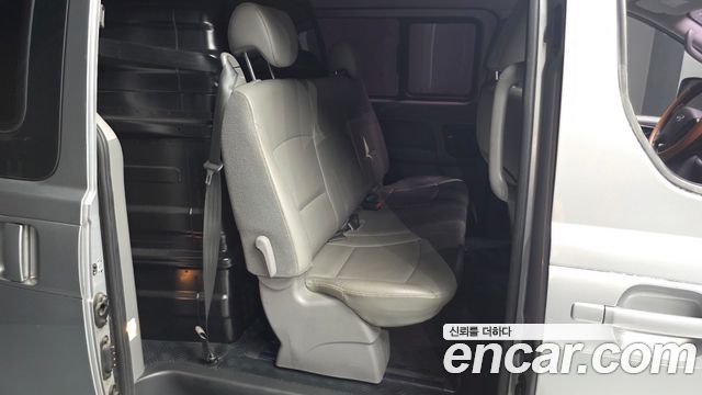 Hyundai Starex 2018 — photo 11