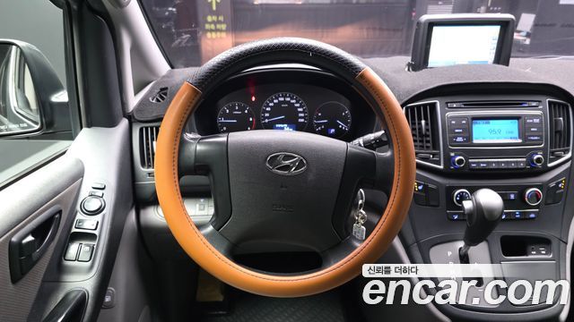 Hyundai Starex 2018 — photo 12
