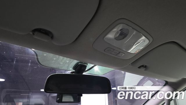 Hyundai Starex 2018 — photo 16