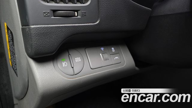 Hyundai Starex 2018 — photo 19
