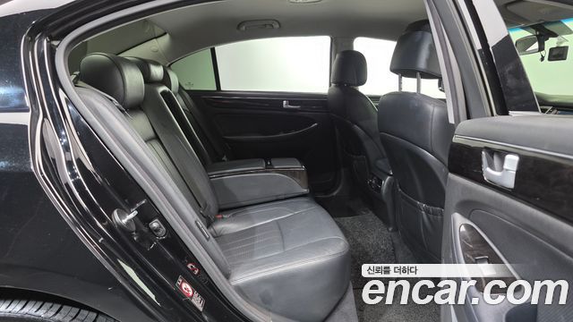 Hyundai Genesis 2014 — photo 18
