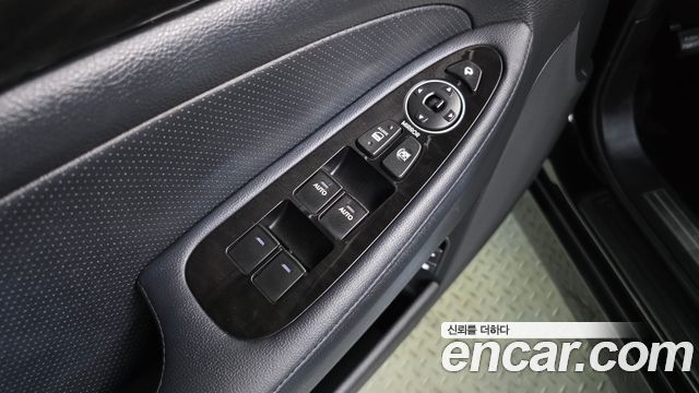 Hyundai Genesis 2014 — photo 23