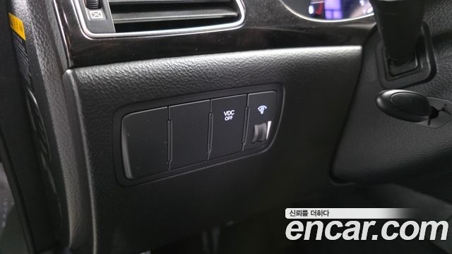Hyundai Genesis 2014 — photo 29