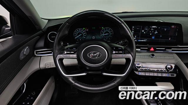 Hyundai AVANTE 2021 — photo 18