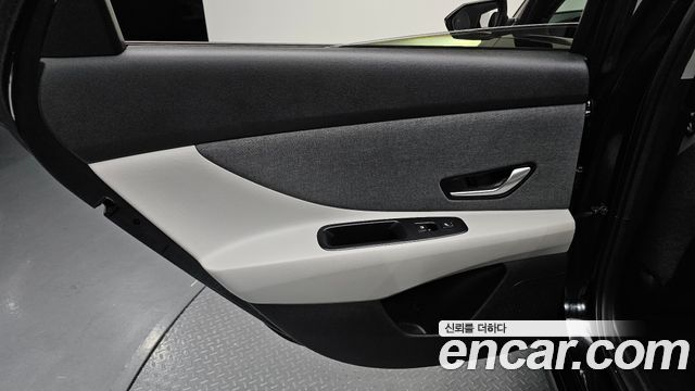 Hyundai AVANTE 2021 — photo 15