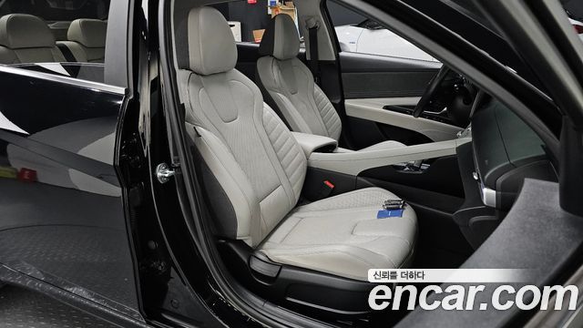 Hyundai AVANTE 2021 — photo 16